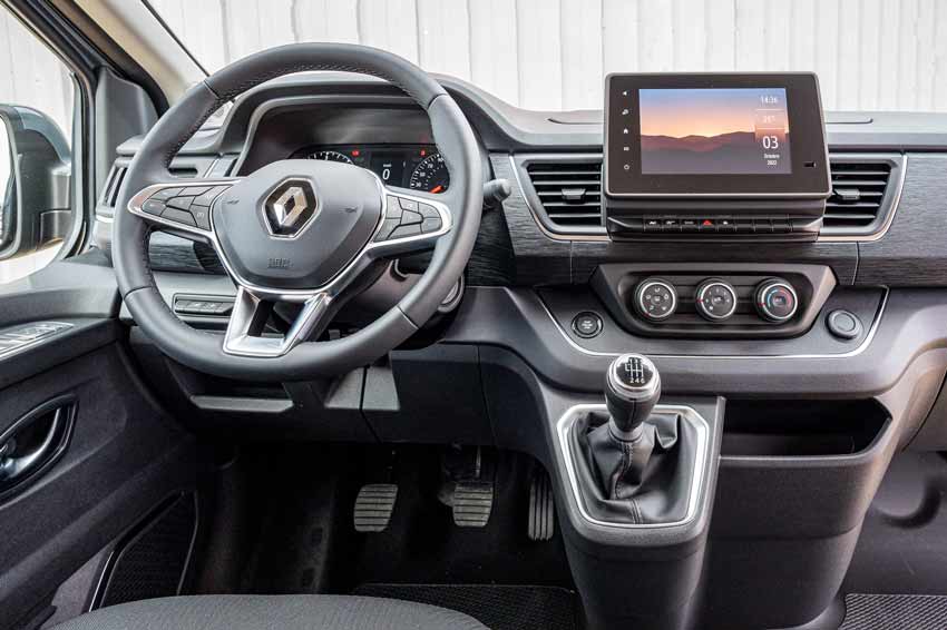 renault-minibus-int-2